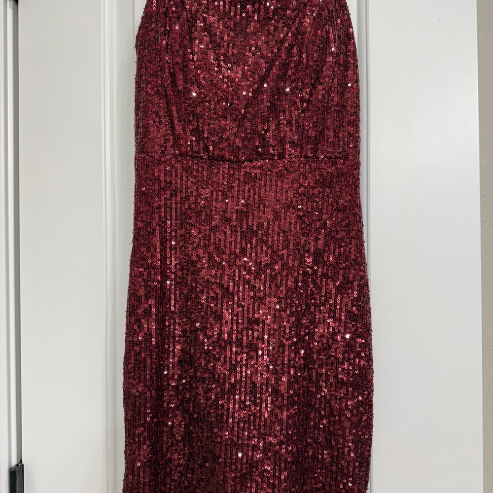 Elegant Sequin Burgundy Dress